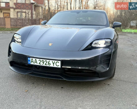 Серый Порше Тайкан, объемом двигателя 0 л и пробегом 63 тыс. км за 85000 $, фото 4 на Automoto.ua