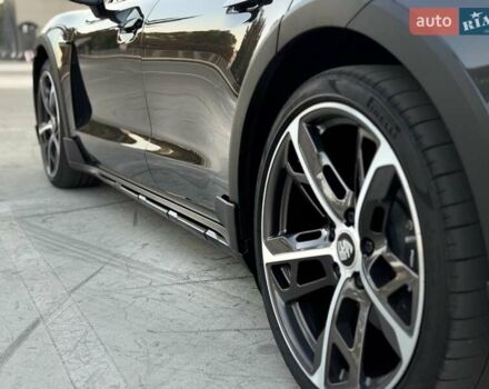 Серый Порше Тайкан, объемом двигателя 0 л и пробегом 63 тыс. км за 72100 $, фото 34 на Automoto.ua
