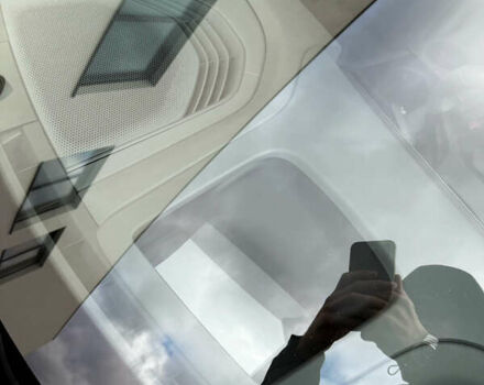 Серый Порше Тайкан, объемом двигателя 0 л и пробегом 55 тыс. км за 52400 $, фото 23 на Automoto.ua