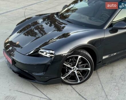 Серый Порше Тайкан, объемом двигателя 0 л и пробегом 63 тыс. км за 72100 $, фото 35 на Automoto.ua