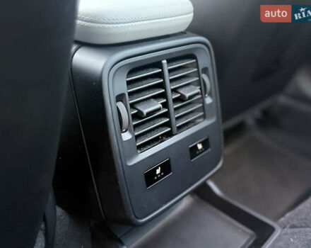 Серый Порше Тайкан, объемом двигателя 0 л и пробегом 63 тыс. км за 85000 $, фото 34 на Automoto.ua