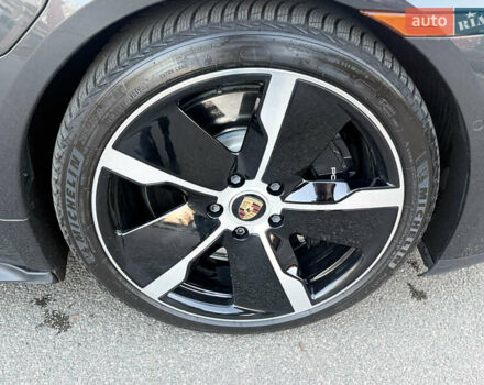 Серый Порше Тайкан, объемом двигателя 0 л и пробегом 63 тыс. км за 85000 $, фото 20 на Automoto.ua