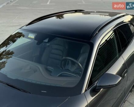 Серый Порше Тайкан, объемом двигателя 0 л и пробегом 63 тыс. км за 72100 $, фото 36 на Automoto.ua