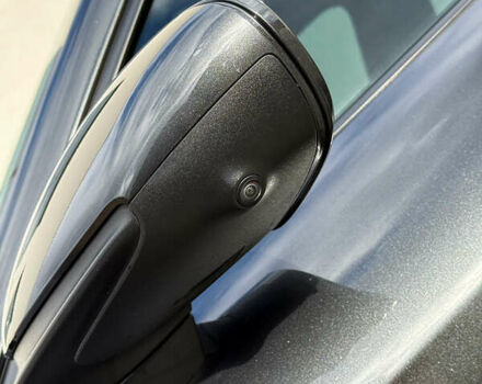 Серый Порше Тайкан, объемом двигателя 0 л и пробегом 55 тыс. км за 52400 $, фото 7 на Automoto.ua