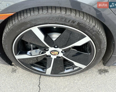 Серый Порше Тайкан, объемом двигателя 0 л и пробегом 63 тыс. км за 85000 $, фото 23 на Automoto.ua