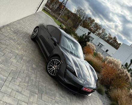 Серый Порше Тайкан, объемом двигателя 0 л и пробегом 55 тыс. км за 52400 $, фото 8 на Automoto.ua