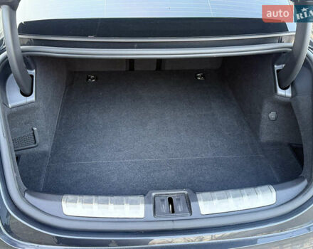 Серый Порше Тайкан, объемом двигателя 0 л и пробегом 63 тыс. км за 85000 $, фото 36 на Automoto.ua