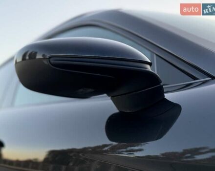 Серый Порше Тайкан, объемом двигателя 0 л и пробегом 63 тыс. км за 72100 $, фото 22 на Automoto.ua