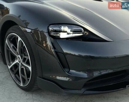 Серый Порше Тайкан, объемом двигателя 0 л и пробегом 63 тыс. км за 72100 $, фото 13 на Automoto.ua