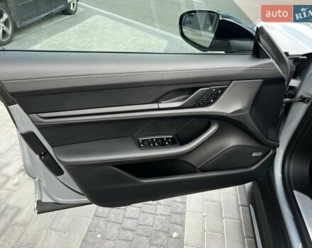 Серый Порше Тайкан, объемом двигателя 0 л и пробегом 21 тыс. км за 55000 $, фото 15 на Automoto.ua