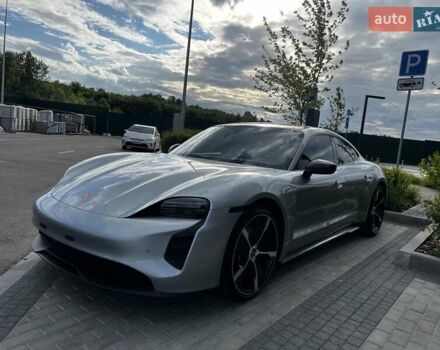 Серый Порше Тайкан, объемом двигателя 0 л и пробегом 21 тыс. км за 55000 $, фото 4 на Automoto.ua