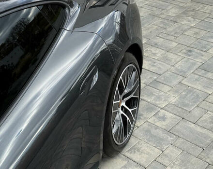 Серый Порше Тайкан, объемом двигателя 0 л и пробегом 55 тыс. км за 52400 $, фото 14 на Automoto.ua