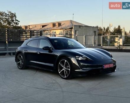 Серый Порше Тайкан, объемом двигателя 0 л и пробегом 63 тыс. км за 72100 $, фото 4 на Automoto.ua