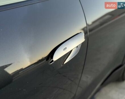 Серый Порше Тайкан, объемом двигателя 0 л и пробегом 63 тыс. км за 72100 $, фото 18 на Automoto.ua