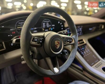 Серый Порше Тайкан, объемом двигателя 0 л и пробегом 9 тыс. км за 175379 $, фото 33 на Automoto.ua