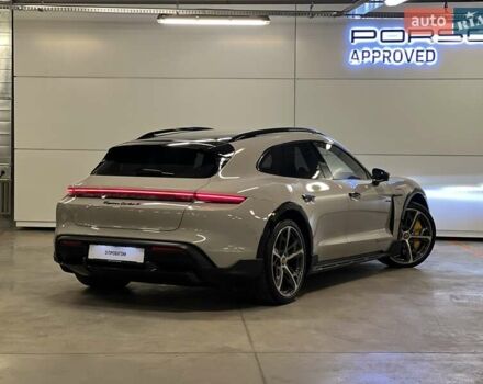 Серый Порше Тайкан, объемом двигателя 0 л и пробегом 9 тыс. км за 175379 $, фото 9 на Automoto.ua