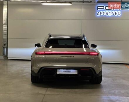 Серый Порше Тайкан, объемом двигателя 0 л и пробегом 9 тыс. км за 175379 $, фото 8 на Automoto.ua