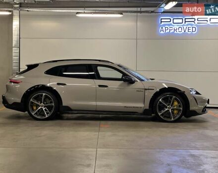 Серый Порше Тайкан, объемом двигателя 0 л и пробегом 9 тыс. км за 175379 $, фото 10 на Automoto.ua