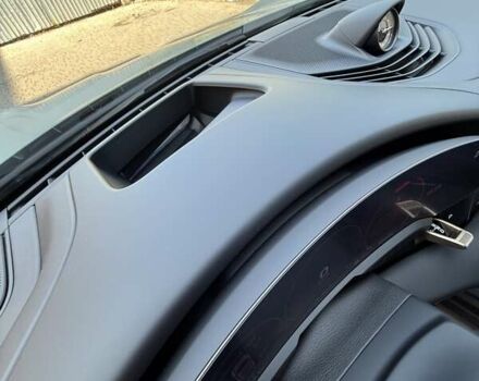 Серый Порше Тайкан, объемом двигателя 0 л и пробегом 24 тыс. км за 180000 $, фото 10 на Automoto.ua