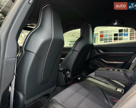 Серый Порше Тайкан, объемом двигателя 0 л и пробегом 5 тыс. км за 104000 $, фото 21 на Automoto.ua