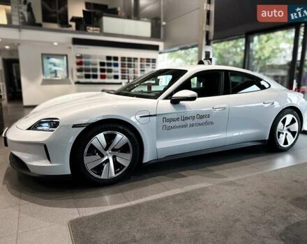 Серый Порше Тайкан, объемом двигателя 0 л и пробегом 5 тыс. км за 104000 $, фото 7 на Automoto.ua