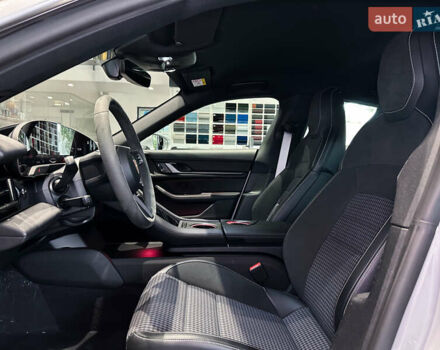 Серый Порше Тайкан, объемом двигателя 0 л и пробегом 5 тыс. км за 104000 $, фото 14 на Automoto.ua