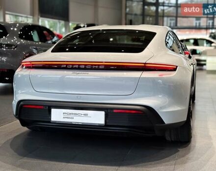 Серый Порше Тайкан, объемом двигателя 0 л и пробегом 5 тыс. км за 104000 $, фото 6 на Automoto.ua