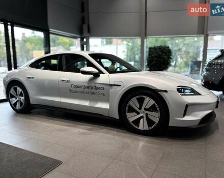 Серый Порше Тайкан, объемом двигателя 0 л и пробегом 5 тыс. км за 104000 $, фото 3 на Automoto.ua