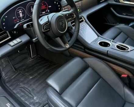 Серый Порше Тайкан, объемом двигателя 0 л и пробегом 24 тыс. км за 180000 $, фото 8 на Automoto.ua