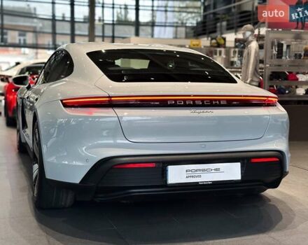 Серый Порше Тайкан, объемом двигателя 0 л и пробегом 5 тыс. км за 104000 $, фото 4 на Automoto.ua