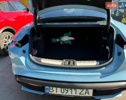Синий Порше Тайкан, объемом двигателя 0 л и пробегом 15 тыс. км за 100000 $, фото 112 на Automoto.ua