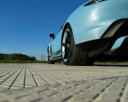 Синий Порше Тайкан, объемом двигателя 0 л и пробегом 15 тыс. км за 100000 $, фото 94 на Automoto.ua