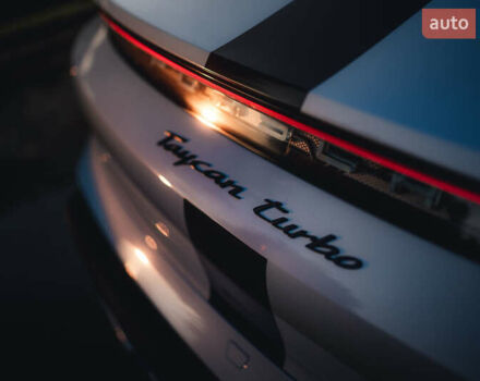 Синий Порше Тайкан, объемом двигателя 0 л и пробегом 15 тыс. км за 100000 $, фото 52 на Automoto.ua