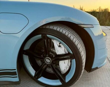 Синий Порше Тайкан, объемом двигателя 0 л и пробегом 15 тыс. км за 100000 $, фото 75 на Automoto.ua