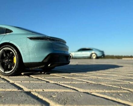 Синий Порше Тайкан, объемом двигателя 0 л и пробегом 15 тыс. км за 100000 $, фото 82 на Automoto.ua