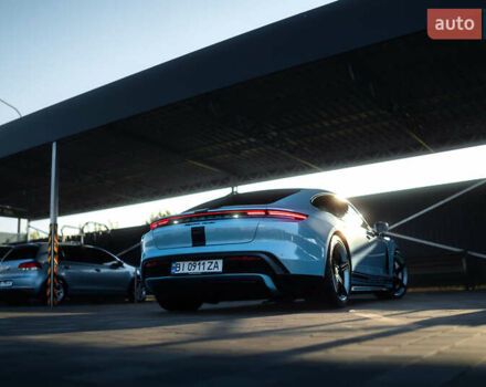 Синий Порше Тайкан, объемом двигателя 0 л и пробегом 15 тыс. км за 100000 $, фото 6 на Automoto.ua