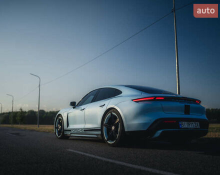 Синий Порше Тайкан, объемом двигателя 0 л и пробегом 15 тыс. км за 100000 $, фото 32 на Automoto.ua