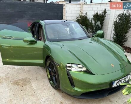 Зелений Порше Тайкан, об'ємом двигуна 0 л та пробігом 32 тис. км за 72000 $, фото 4 на Automoto.ua