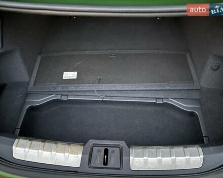 Зелений Порше Тайкан, об'ємом двигуна 0 л та пробігом 32 тис. км за 72000 $, фото 53 на Automoto.ua