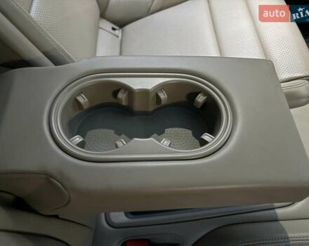 Зелений Порше Тайкан, об'ємом двигуна 0 л та пробігом 32 тис. км за 72000 $, фото 42 на Automoto.ua