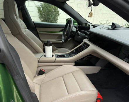 Зелений Порше Тайкан, об'ємом двигуна 0 л та пробігом 32 тис. км за 65000 $, фото 7 на Automoto.ua