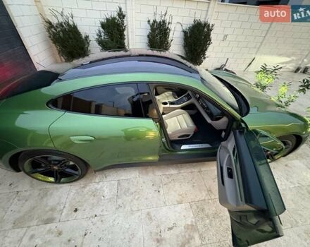 Зелений Порше Тайкан, об'ємом двигуна 0 л та пробігом 32 тис. км за 72000 $, фото 55 на Automoto.ua