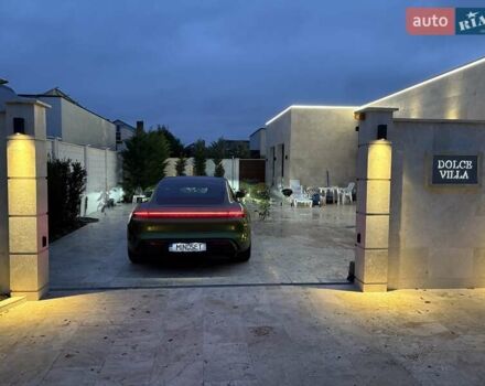 Зелений Порше Тайкан, об'ємом двигуна 0 л та пробігом 32 тис. км за 72000 $, фото 9 на Automoto.ua