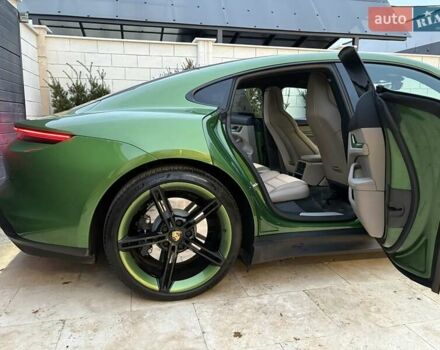 Зелений Порше Тайкан, об'ємом двигуна 0 л та пробігом 32 тис. км за 72000 $, фото 21 на Automoto.ua