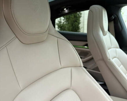 Зелений Порше Тайкан, об'ємом двигуна 0 л та пробігом 32 тис. км за 65000 $, фото 6 на Automoto.ua