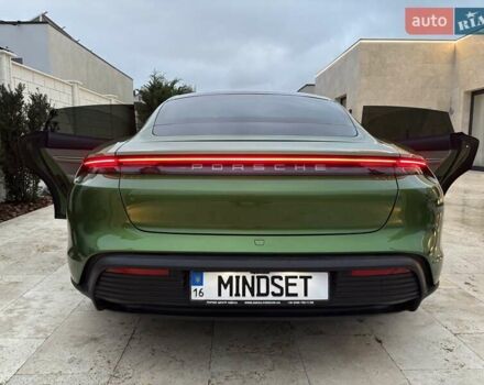 Зелений Порше Тайкан, об'ємом двигуна 0 л та пробігом 32 тис. км за 72000 $, фото 2 на Automoto.ua