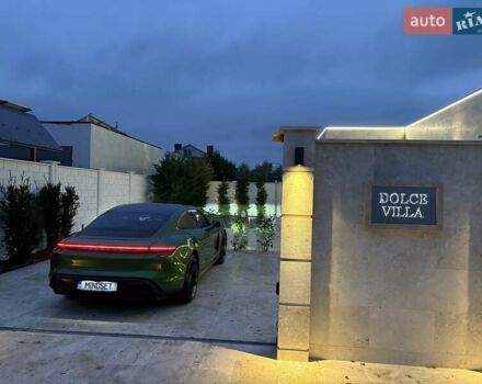 Зелений Порше Тайкан, об'ємом двигуна 0 л та пробігом 32 тис. км за 72000 $, фото 8 на Automoto.ua