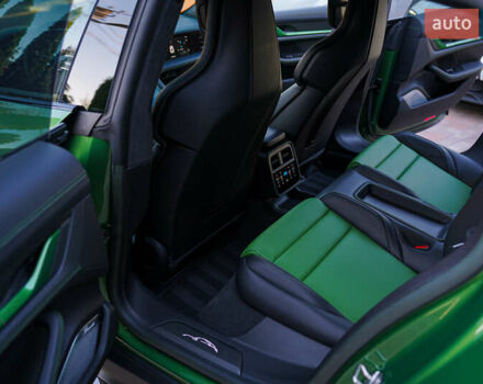 Зеленый Порше Тайкан, объемом двигателя 0 л и пробегом 9 тыс. км за 104700 $, фото 17 на Automoto.ua