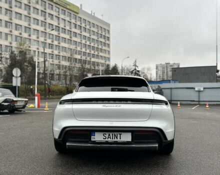 Белый Порше Taycan Cross Turismo, объемом двигателя 0 л и пробегом 81 тыс. км за 70000 $, фото 5 на Automoto.ua