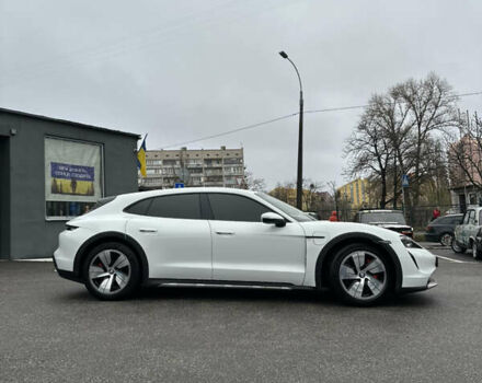 Белый Порше Taycan Cross Turismo, объемом двигателя 0 л и пробегом 81 тыс. км за 70000 $, фото 3 на Automoto.ua